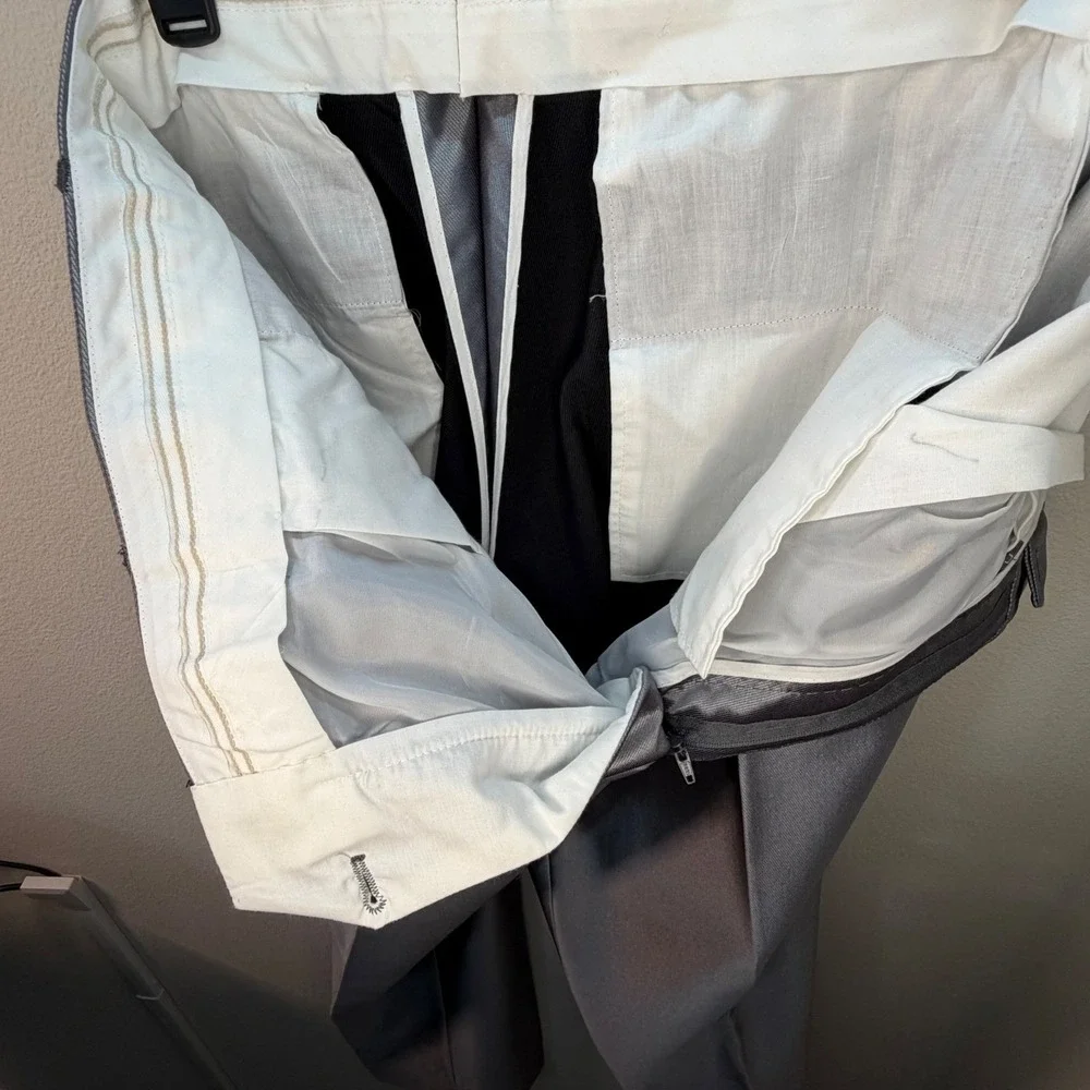 Bergham Taylor Made in Italy Metallic Silver Suit Set Blazer & Dress Slacks  NWT